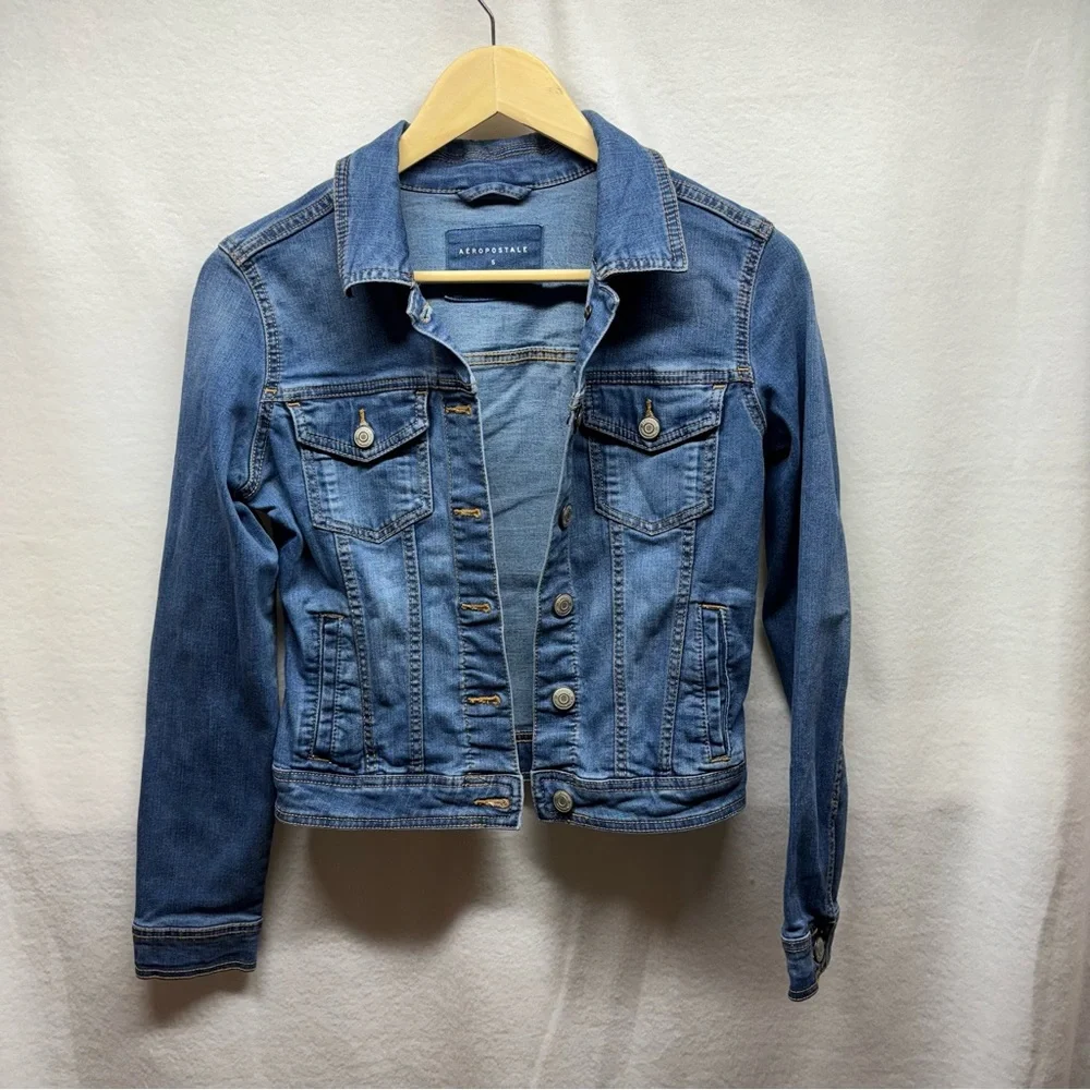 Aeropostale Womens Denim Jacket Medium‎ Wash Classic Button Front Size S